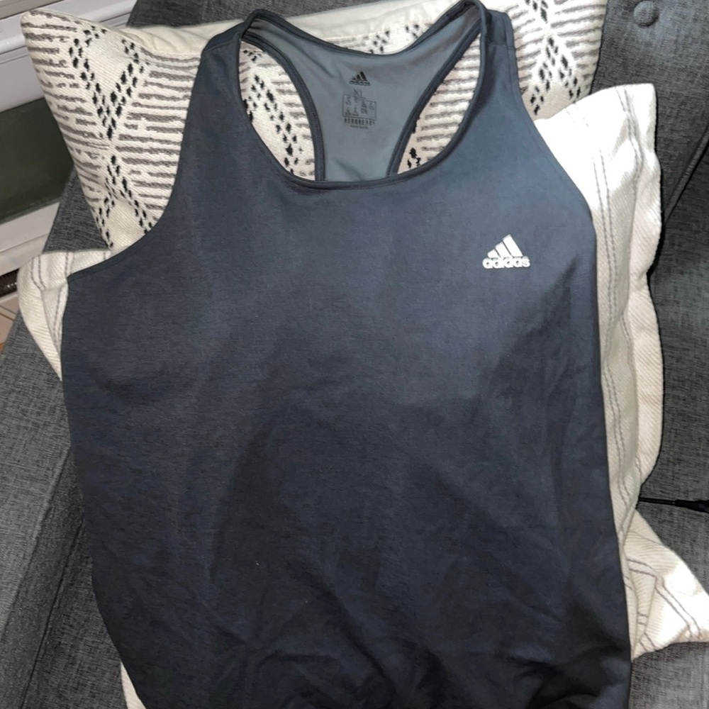 Adidas tank never worn, too big on me